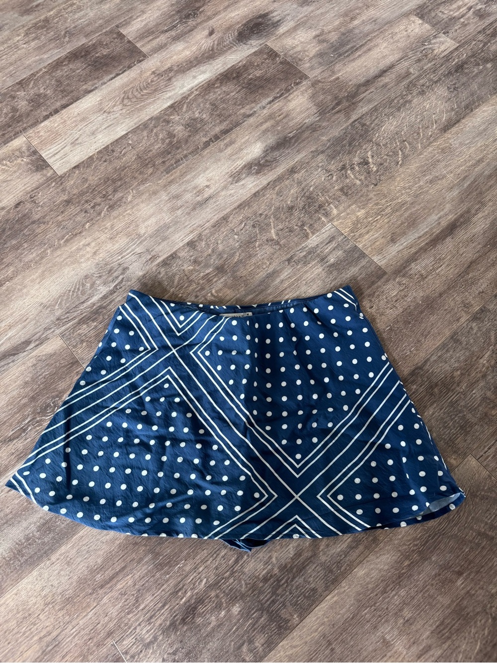 NWT! Abercrombie & Fitch The A&F Sienna Mini Skort - Color: BLUE PATTERN - Picture 8 of 9